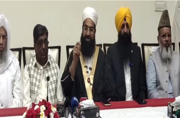 قومی پیغام امن کمیٹی کا جمعتہ المبارک کا ملک بھر میں یوم تشکر اور یوم دعا کے طور پر منا نے کا اعلان ، کوآرڈینیٹر قومی پیغام امن کمیٹی مولاناطاہر اشرفی کی پریس کانفرنس
