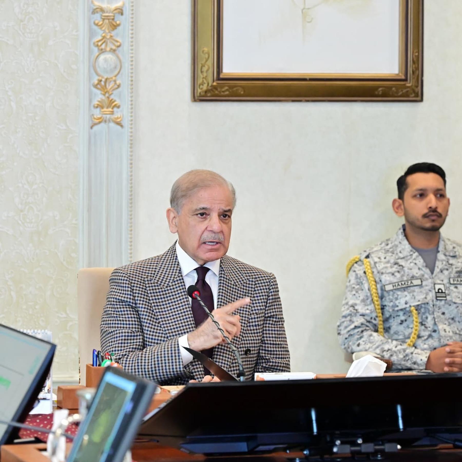 وزیر اعظم اور وفاقی کابینہ کی قوم سے جمعہ کو جنگ بندی کی مستقل امن میں تبدیلی و پاکستان کی ترقی و خوشحالی کیلئے خصوصی دعاؤں کی اپیل