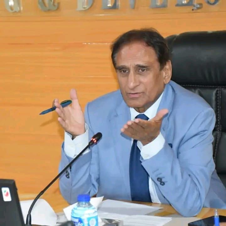 قائمقام صدر آزاد کشمیر چوہدری لطیف اکبر کی زیرصدارت یونیورسٹی آف حویلی آزاد کشمیر کا پہلا سینیٹ اجلاس