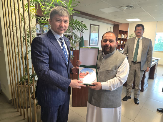 قازقستان کے سفیر کی وفاقی وزیر اورنگزیب خان کھچی سے ملاقات، ثقافتی تعاون کے فروغ پر تبادلہ خیال