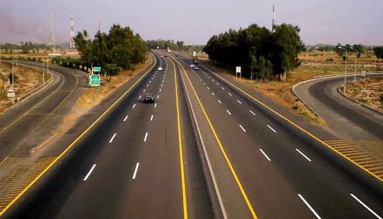 حکومت نے حیدرآباد–سکھر موٹروے پر کام تیز کر دیا