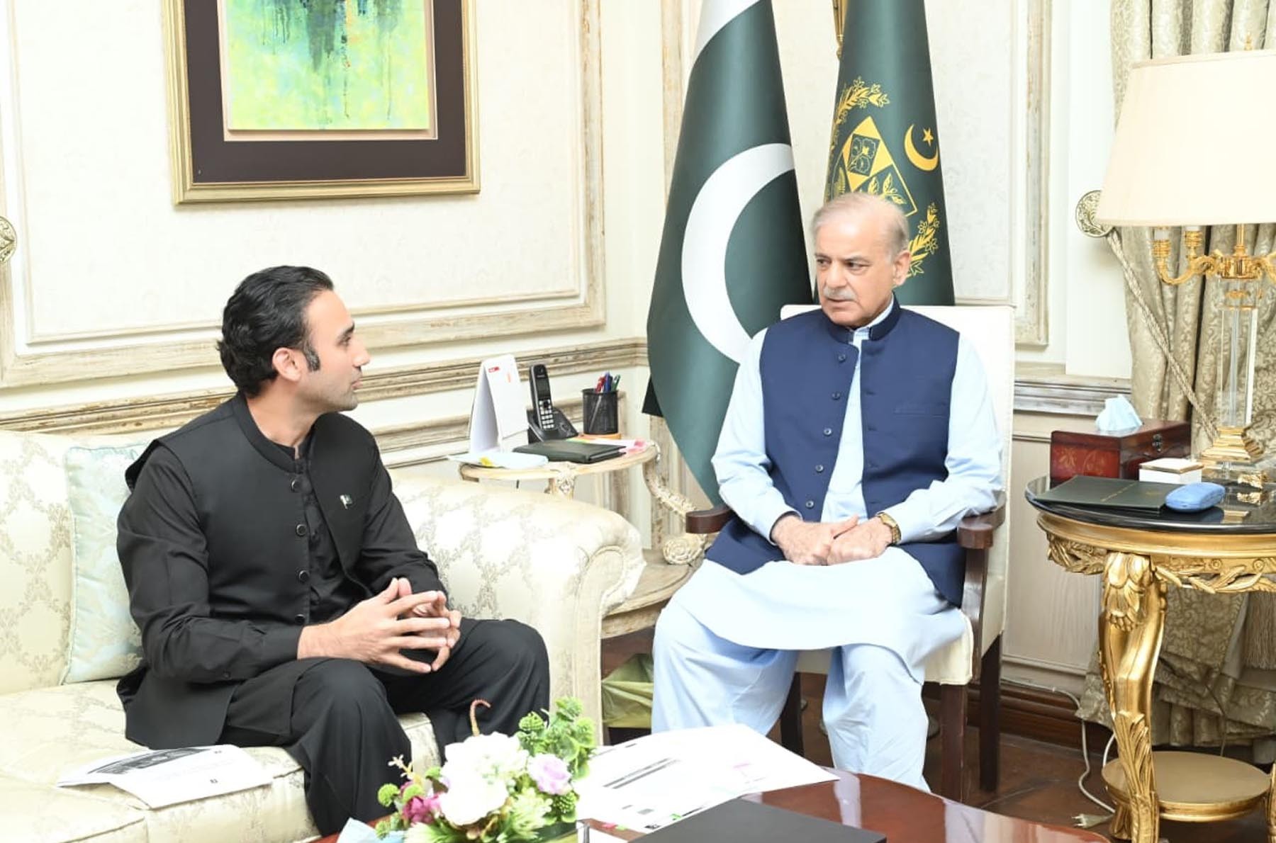 وزیراعظم شہباز شریف سے وزیر مملکت بلال بن ثاقب کی ملاقات، نوجوانوں کو ڈیجیٹل ٹیکنالوجی کی تربیت فراہم کرنے کیلئے خصوصی اقدامات کی ہدایت
