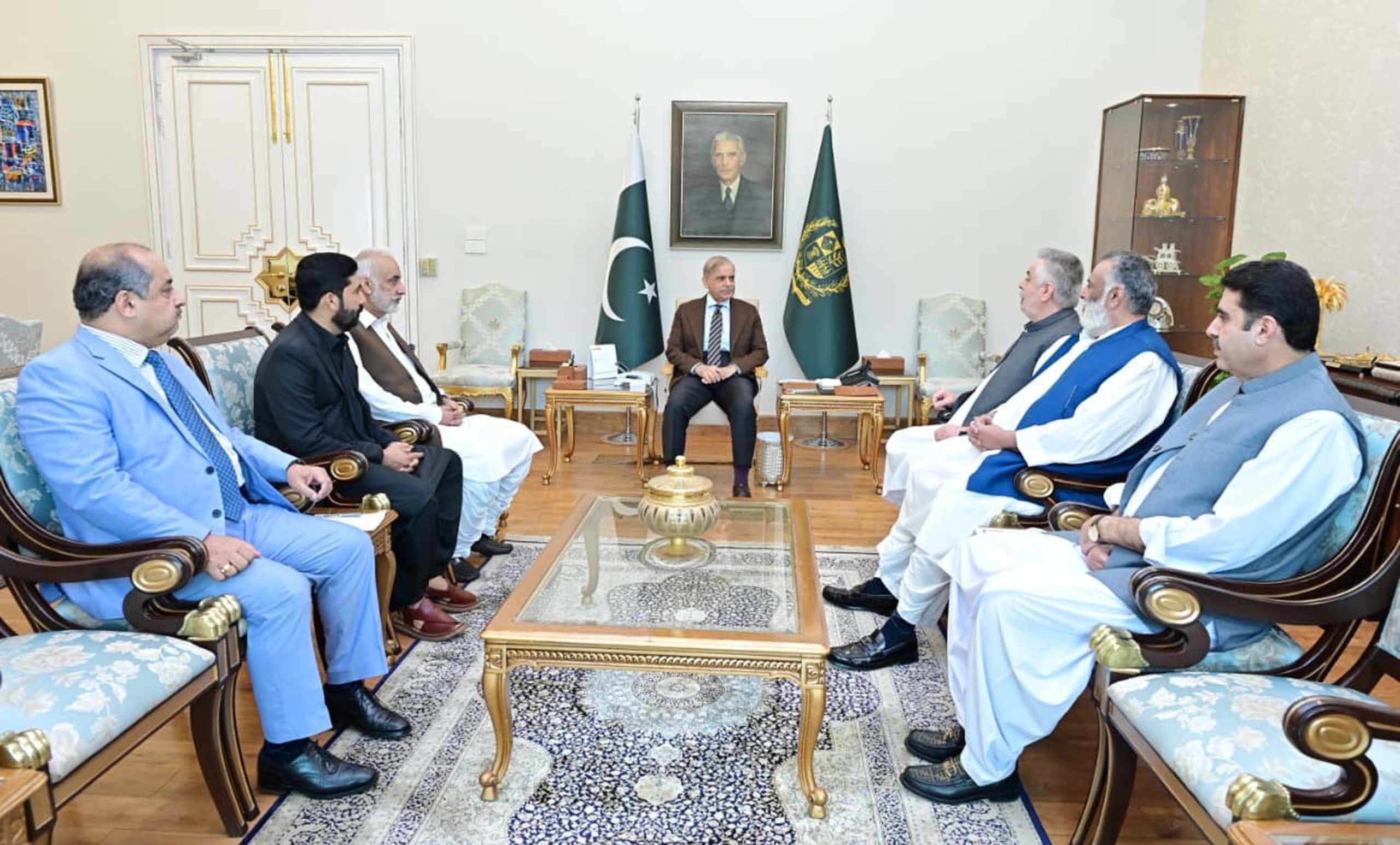 بلوچستان کی ترقی و خوشحالی اور صوبے کے عوام کی فلاح و بہبود ہماری اولین ترجیح ہے، وزیراعظم محمد شہباز شریف کی بلوچستان کےسینئر سیاستدانوں کے وفد سے ملاقات میں گفتگو