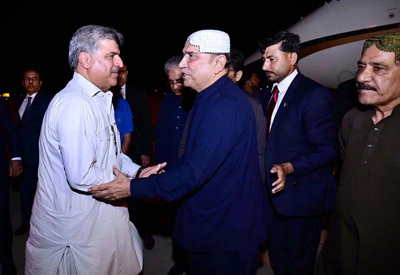 صدر آصف علی زرداری نواب شاہ پہنچ گئے