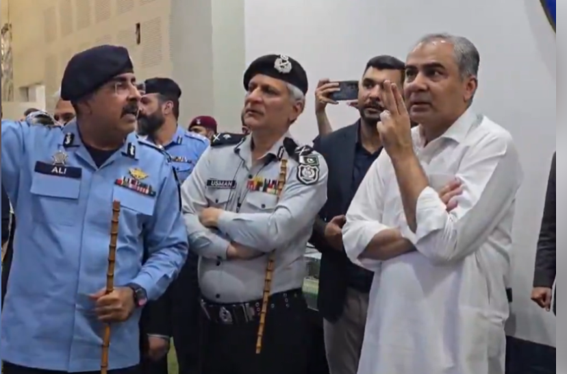 وفاقی وزیر داخلہ محسن نقوی کا سیف سٹی ہیڈکوارٹرز کا دورہ