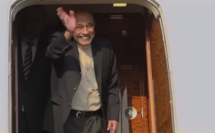 صدر آصف علی زرداری پانچ روزہ سرکاری دورہ مکمل کرنے کے بعد چین سے پاکستان روانہ ہوگئے