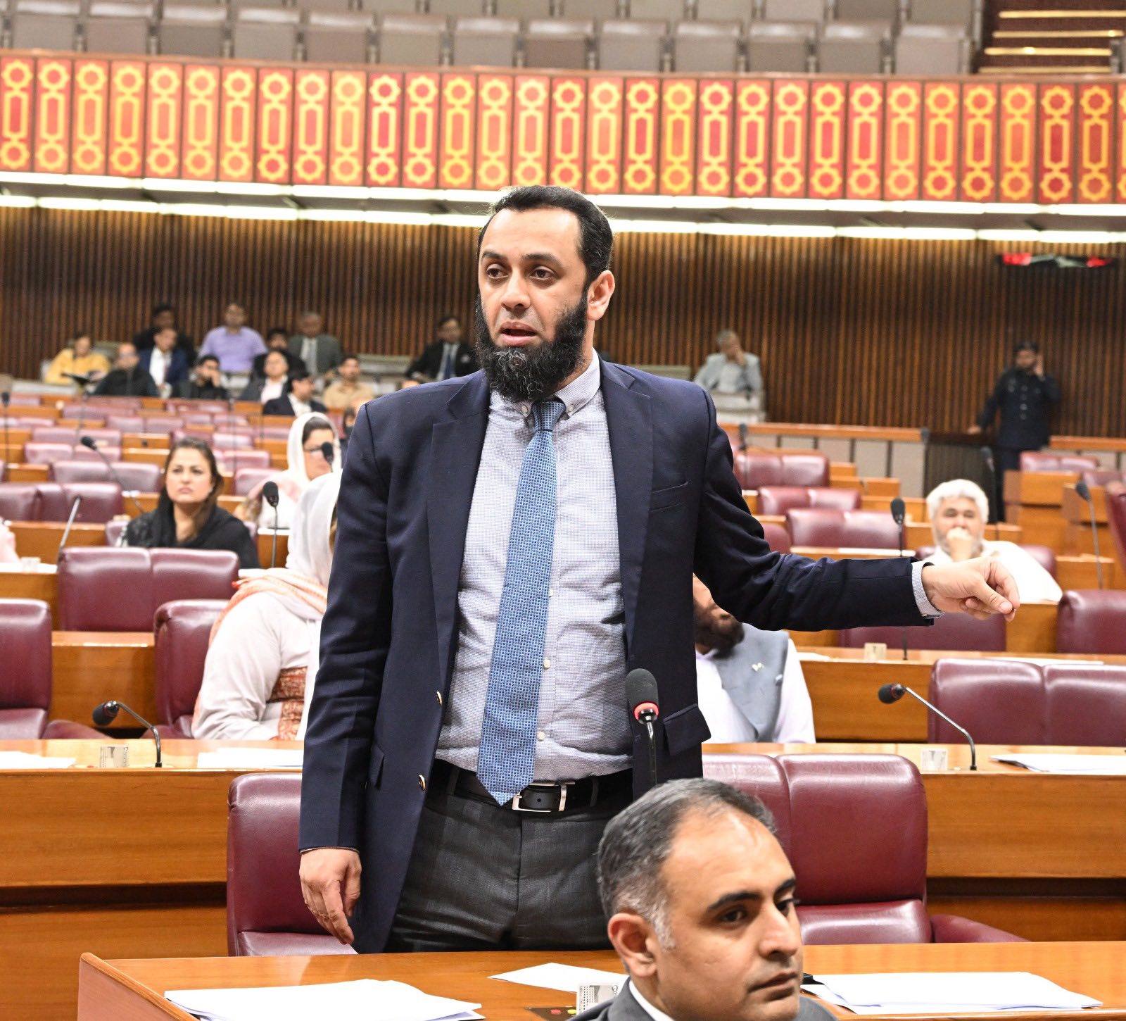میڈیا ورکرز کے حقوق کا تحفظ ہماری اولین ترجیح ہے، اتحادیوں اور اپوزیشن کے ساتھ مل کر صحافیوں کے مسائل حل کئے جائیں گے، عطاء اللہ تارڑ