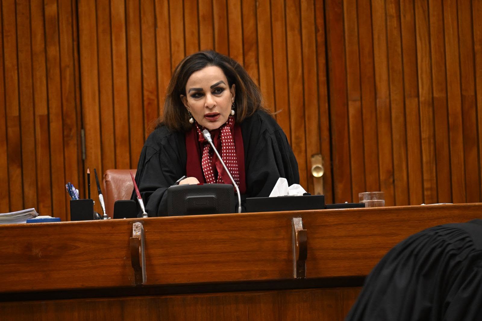 سینیٹ کا اجلاس منگل دوپہر ساڑھے بارہ بجے تک ملتوی