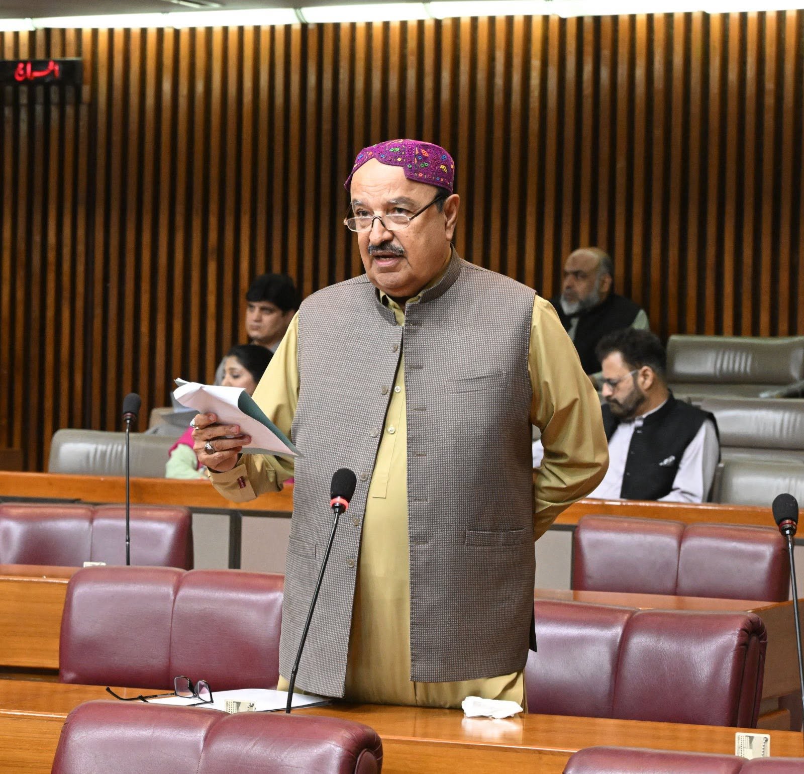 تیسری عالمی جنگ کا خطرہ ٹالنے پر وزیراعظم اور آرمی چیف خراجِ تحسین کے مستحق ہیں، معیشت سنبھالنا مسلم لیگ (ن) کا تاریخی کارنامہ ہے ۔ حفیظ الرحمن دریشک