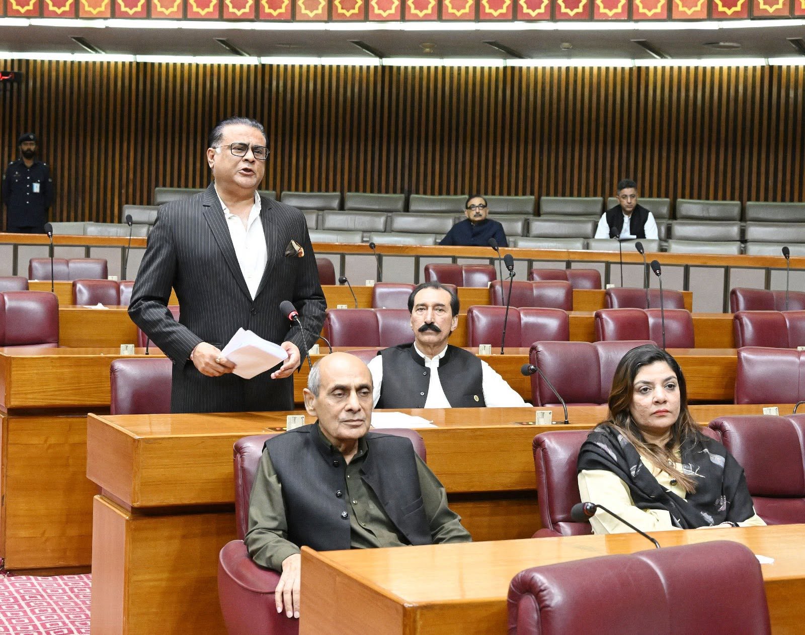 اقلیتیں پاکستان کا فخر اور پارٹیشن سے پہلے کی وفادار ہیں،اقلیتی کمیشن کی فوری فعالیت، ترقیاتی فنڈز کی فراہمی اور تجارتی مسائل حل کیے جائیں ، ایم این اے سنجے پروانی