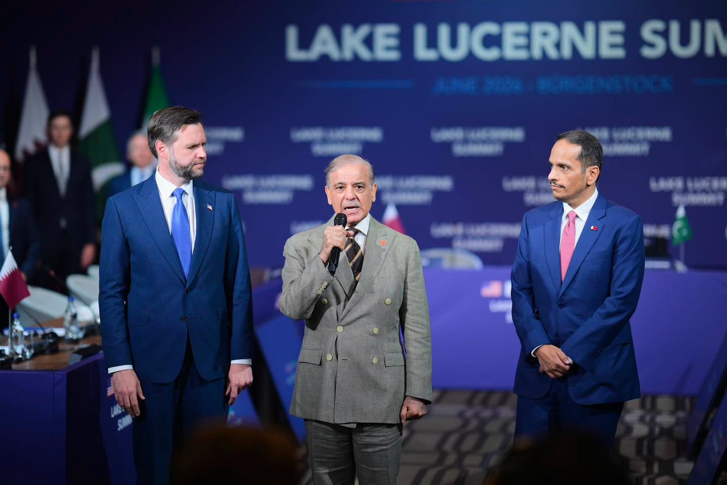 مذاکرات کی کامیابی سے دنیا بھر میں امن، ترقی اور خوشحالی یقینی بنانے میں مدد ملے گی،صدر ٹرمپ کی مدبرانہ قیادت کے باعث مذاکرات ممکن ہوئے،فیلڈ مارشل سید عاصم منیر کا مذاکرات کے لیے انتہائی اہم کردار ہے، وزیراعظم شہباز شریف