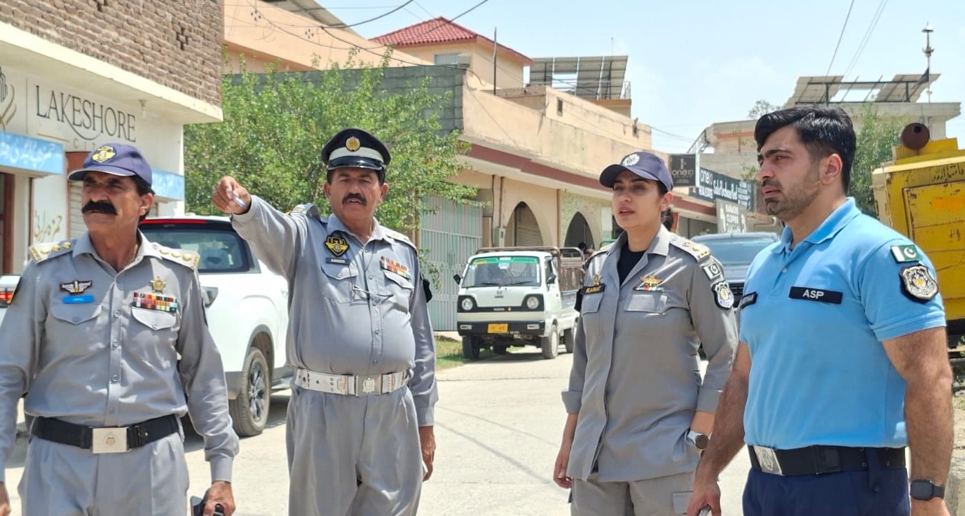 Chief Traffic Officer Kainat Azhar Khan