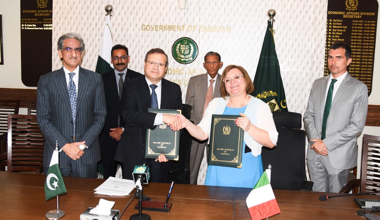 Pakistan and Italy