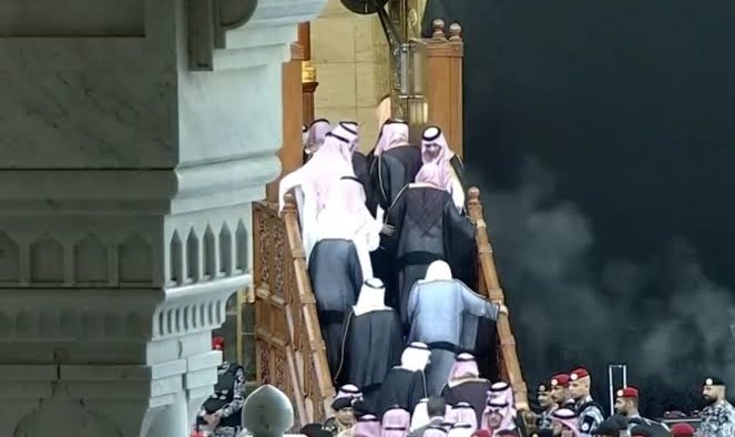 Washing the Kaaba