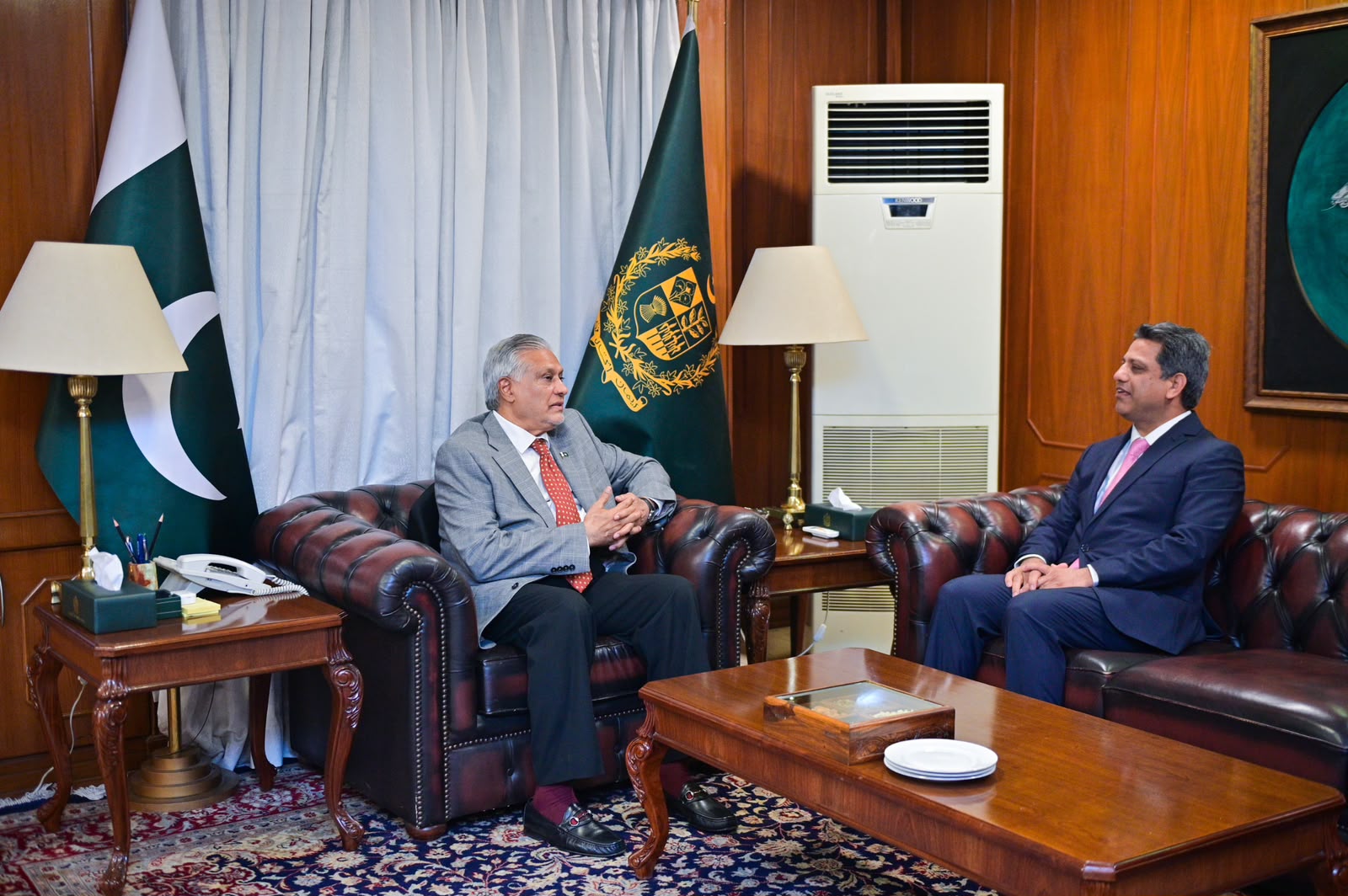 Ishaq Dar, Aamir Khan,