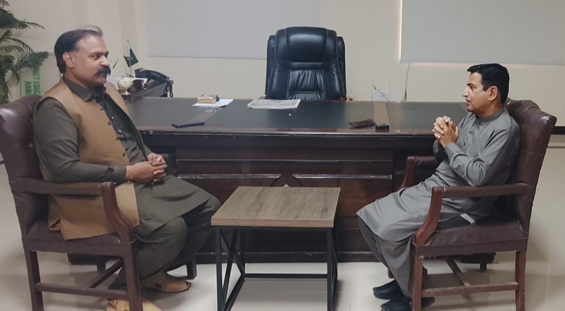 ڈسٹرکٹ ایجوکیشن آفیسر
