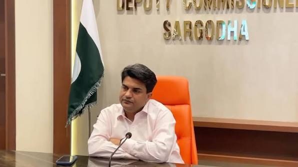 کمشنر سرگودھا کی زیرِ صدارت ہائی ویلیو سرکاری جائیدادوں اور اپنا کھیت اپنا روزگار پروگرام بارے جائزہ اجلاس