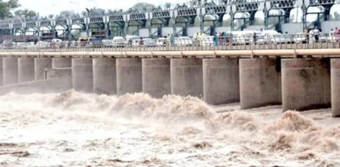 دریائے چناب میں مرالہ بیراج پر پانی کی آمد 2 لاکھ 24 ہزار 496 کیوسک