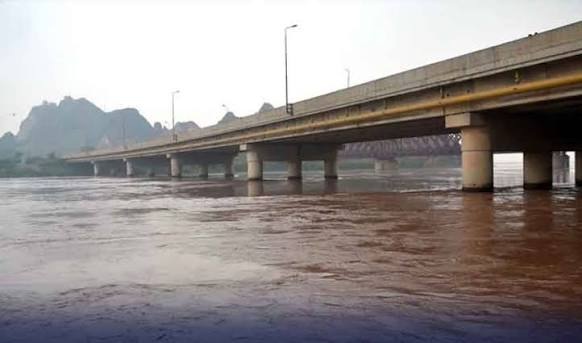دریائے چناب میں پانی کے بہاؤ میں مسلسل اضافہ ریکارڈ کیا جا رہا ہے