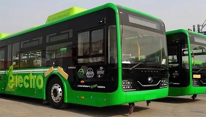 چنیوٹ میں گرین الیکٹرک بس سروس
