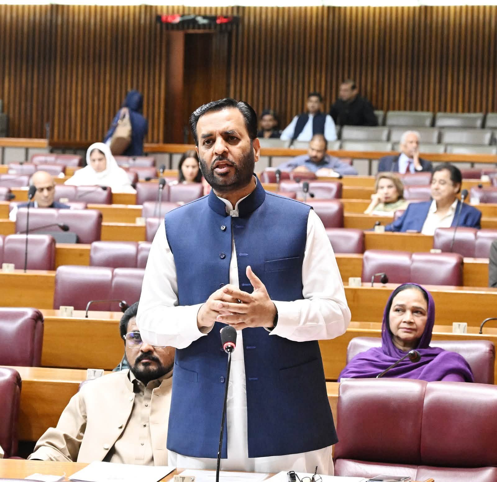 پمز ہسپتال کے واقعہ کی تحقیقات مکمل شفاف انداز میں کی جائیں گی ،ایک آدمی بھی سپیئر نہیں ہوگا،وفاقی وزیر صحت
