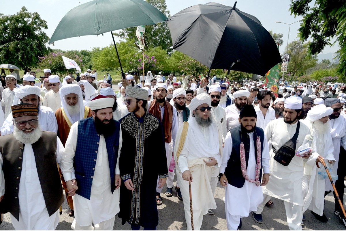 وفاقی دارالحکومت سمیت ملک بھر میں جشن عید میلاد النبیؐ مذہبی جوش و جذبے اور عقیدت و احترام کے ساتھ منایا گیا