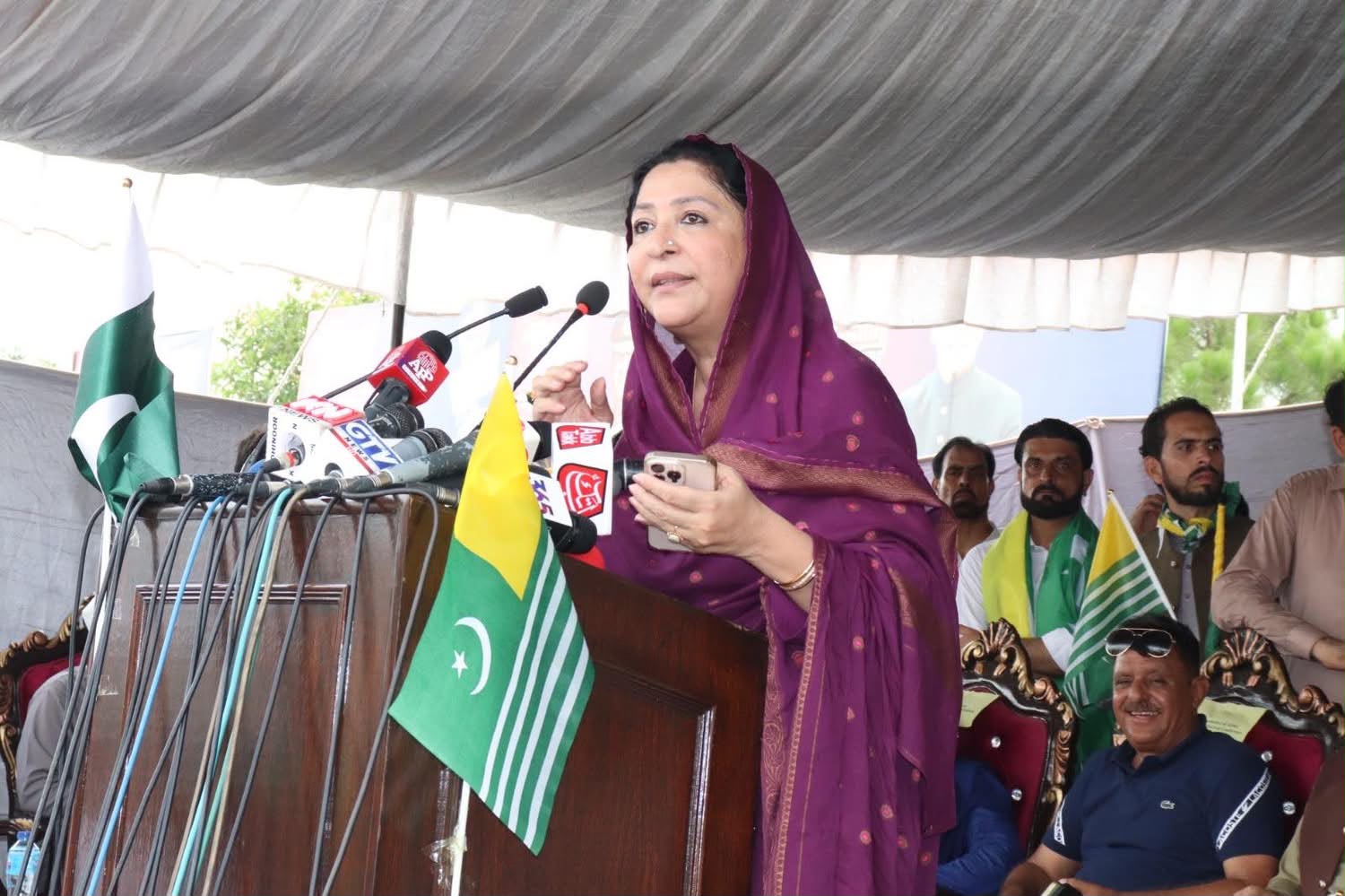 وزیرِ مملکت برائے وفاقی تعلیم و پیشہ ورانہ تربیت وجیہہ قمر
