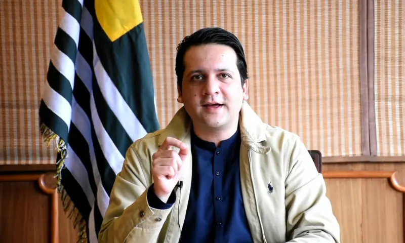 مسلم لیگ(ن) کے صدر محمد نواز شریف نے بیرسٹر سید افتخارعلی گیلانی کو آزاد جمو ں و کشمیرکی وزارت عظمیٰ کےلئےامیدوار نامزد کردیا