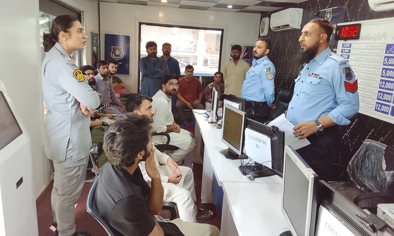 کائنات اظہر خان