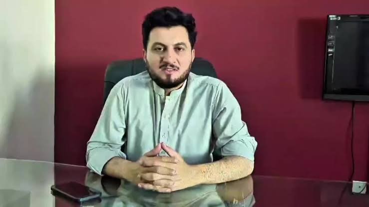 وزیر اعلیٰ خیبرپختونخوا کے معاون خصوصی برائے سیاحت و ثقافت ملک عدیل اقبال