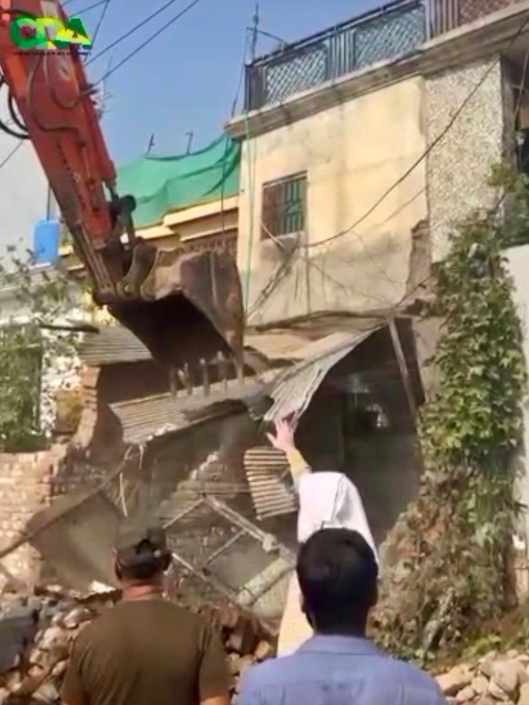 سی ڈی اے کا اسلام آباد ایکسپریس وے ایسٹ کے ساتھ جامع انسداد تجاوزات اور بلڈنگ کنٹرول آپریشن جاری
