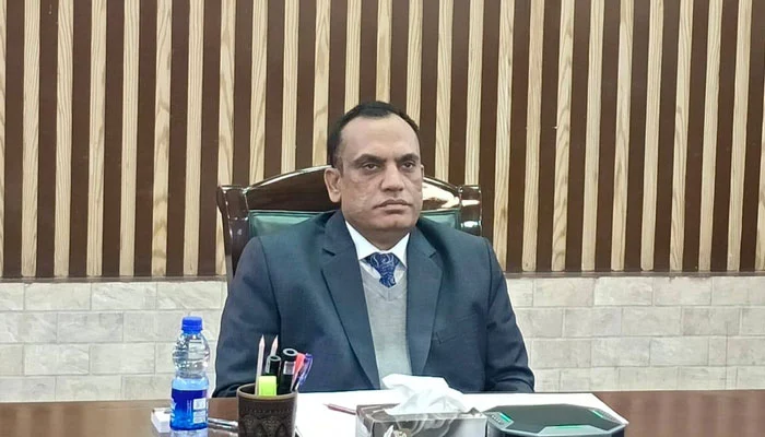 شہر میں جاری ترقیاتی و تزئین و آرائش کے منصوبوں کو مقررہ مدت اور معیار کے مطابق مکمل کیا جائے، کمشنر سرگودھا