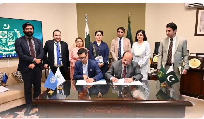 وزیراعظم یوتھ پروگرام،یو این ویمن پاکستان کے درمیان خواتین کو بااختیار بنانے کے لئے مفاہمتی یادداشت پر دستخط