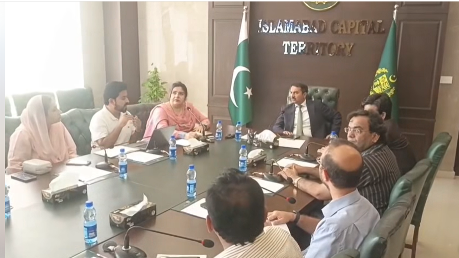 وفاقی دارالحکومت میں انسداد پولیو مہم کا پہلا روز مکمل، ایک لاکھ 51 ہزار 598 بچوں کو قطرے پلائے گئے