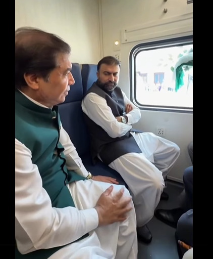 بلوچستان میں پہلی ماس ٹرانزٹ ٹرین سروس کا آغاز، جناح پیپلز ٹرین کا باقاعدہ افتتاح