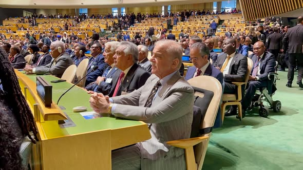 وزیراعظم شہباز شریف کی اقوام متحدہ جنرل اسمبلی اجلاس کے افتتاحی سیشن میں شرکت، ڈونلڈ ٹرمپ کی ایک بار پھر وزیراعظم کی تعریف