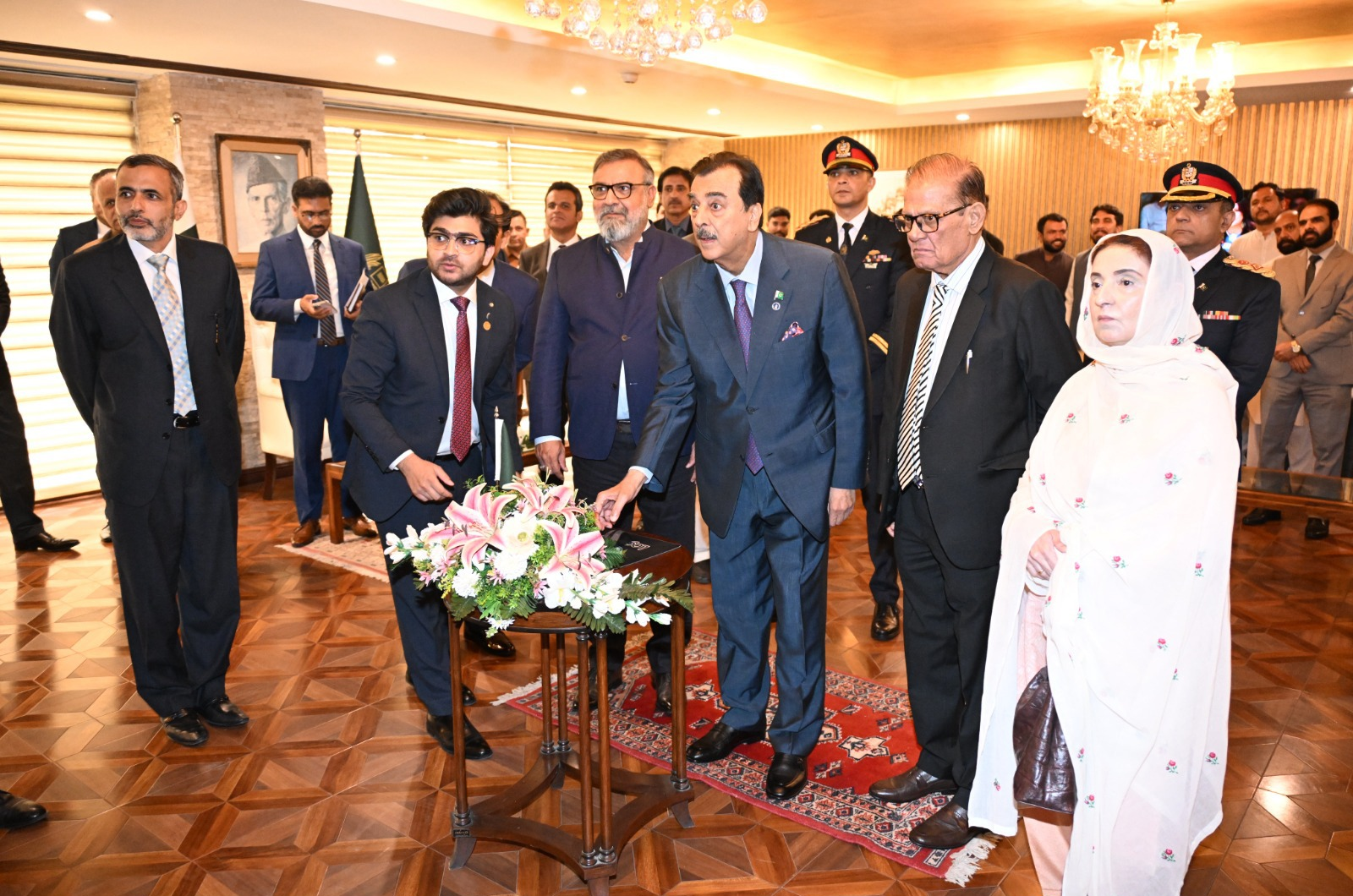 چیئرمین سینیٹ نے دو ملازمین کے لئے مفت حج کی قرعہ اندازی کا افتتاح کیا