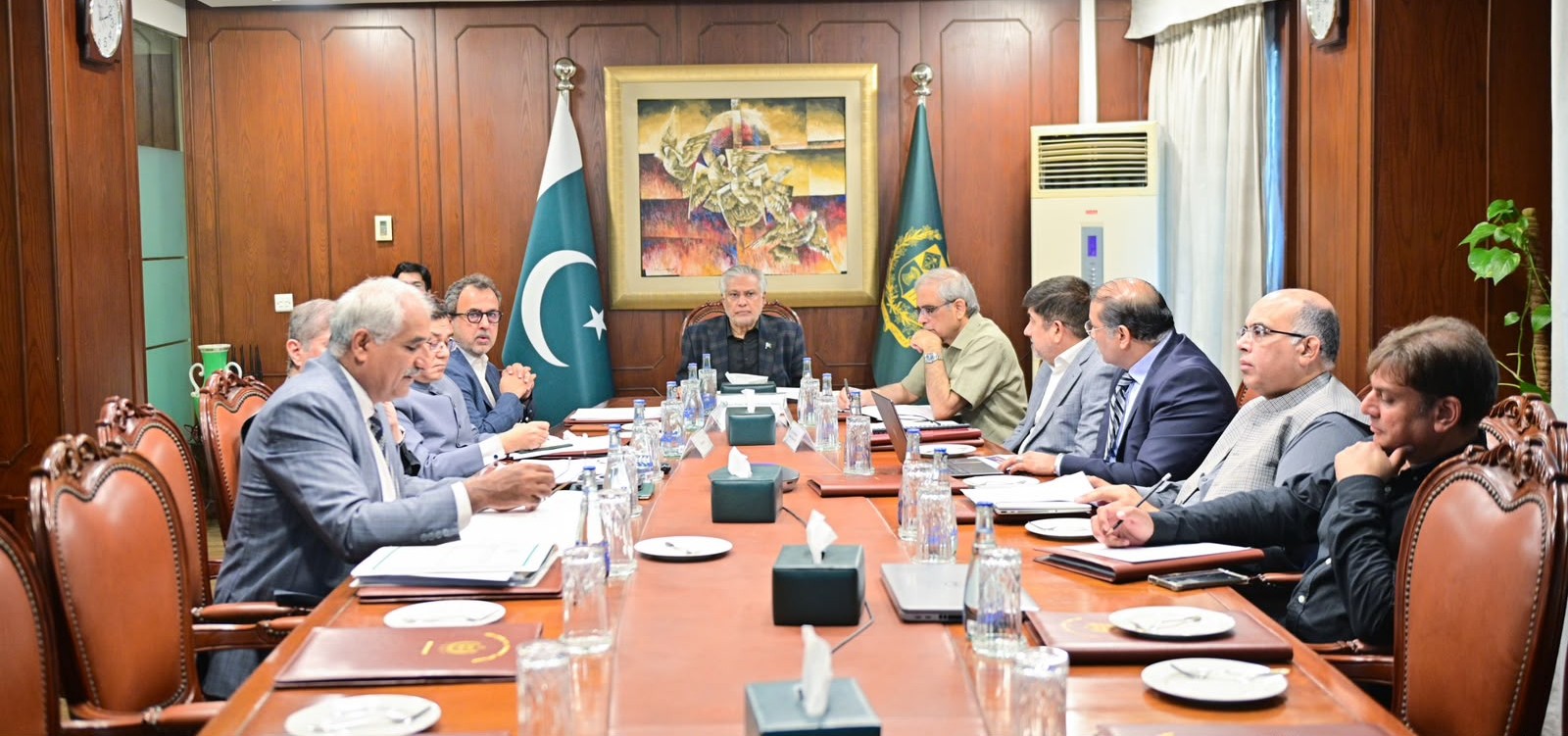 نائب وزیر اعظم اسحاق ڈار