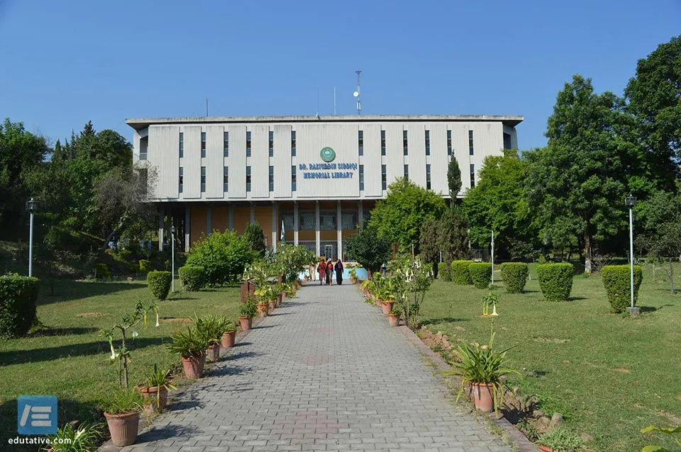قائداعظم یونیورسٹی