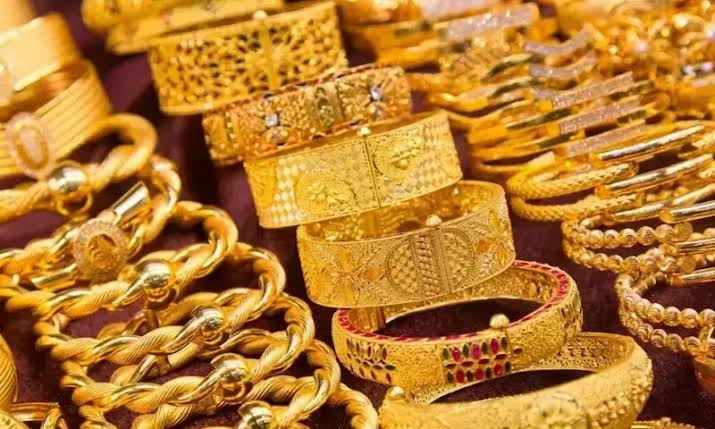 ملک بھر میں فی تولہ سونا 1800 روپے کمی