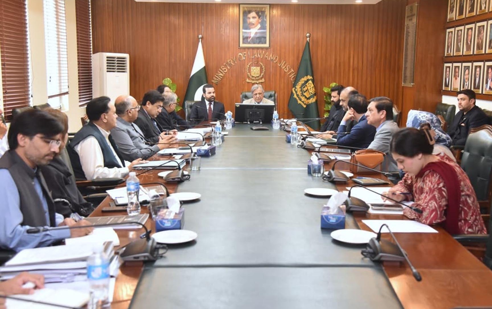 وفاقی وزیر سینیٹر اعظم نذیر تارڑ
