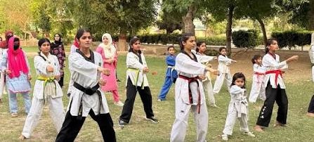 یوم دفاع پر سپورٹس ایونٹ خانیوال
