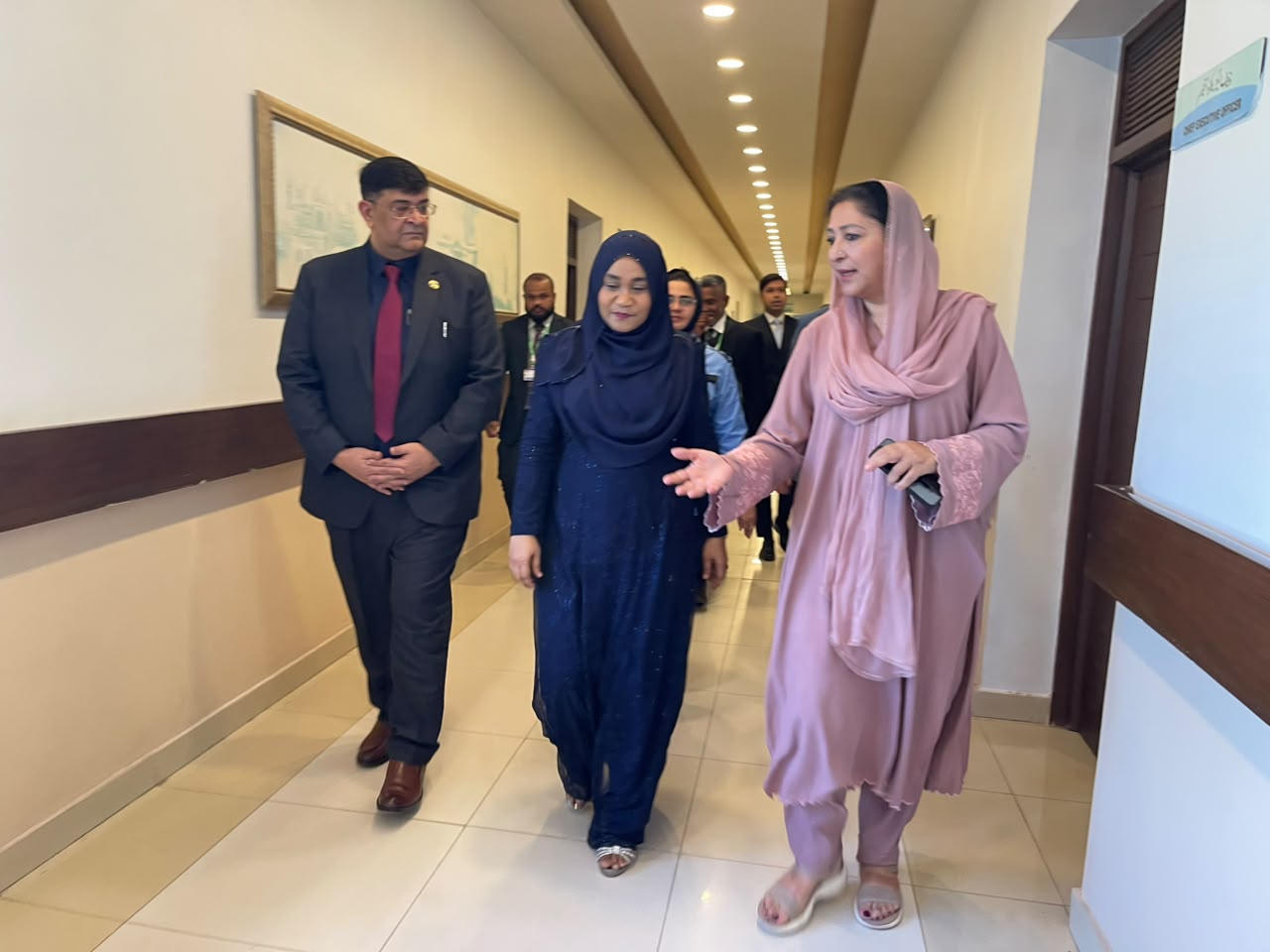 مالدیپ کی خاتونِ اول ساجدہ محمد کا اسلام آباد میں نیشنل انسٹی ٹیوٹ آف ہیلتھ کا دورہ