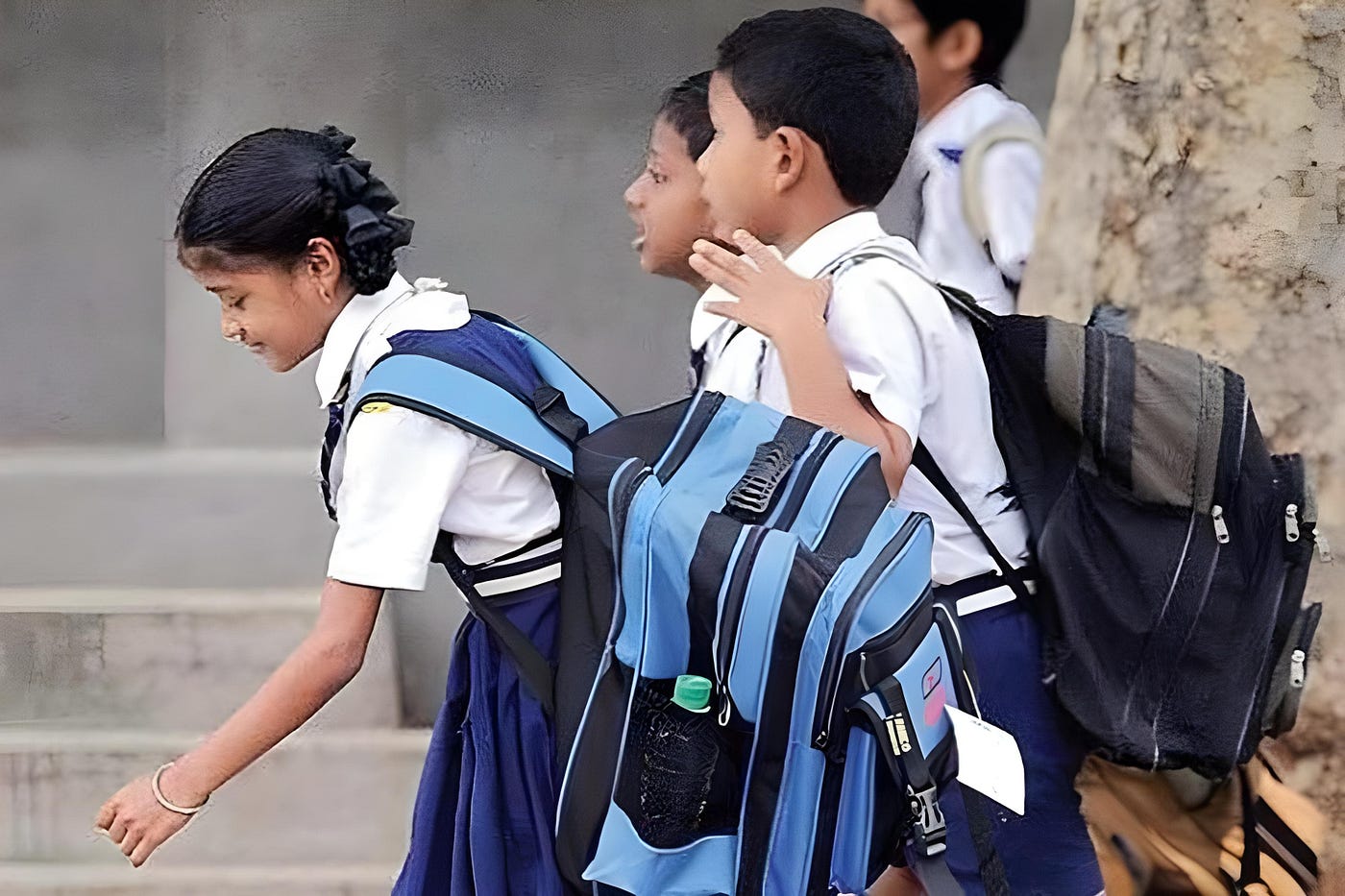 سکول کے بھاری بستے