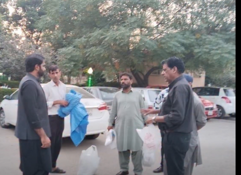 اسلام آباد میں پولی تھین بیگز کے خلاف بڑا کریک ڈاؤن، 313 کلوگرام بیگز ضبط، 88 دکاندار گرفتار