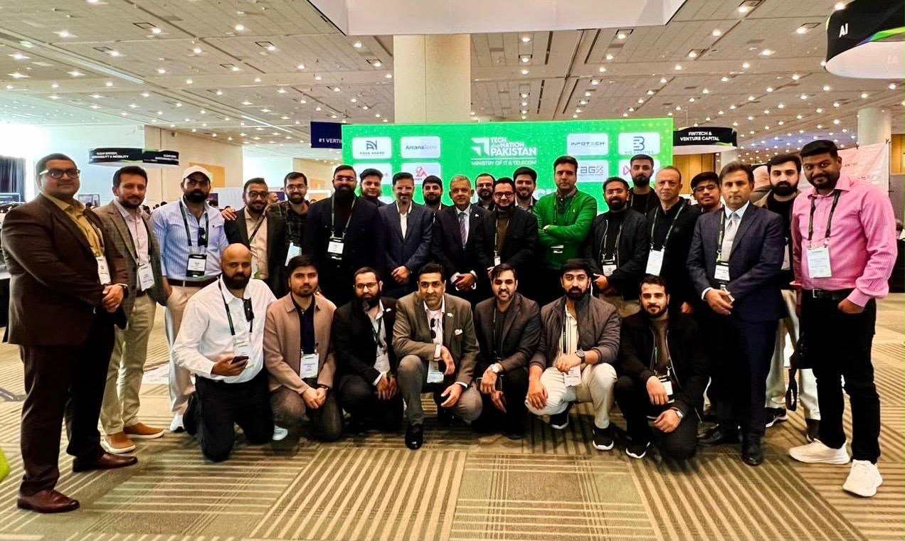 امریکا میں پاکستان کے سفیر کا ٹیک کرنچ - 2026 میں قائم پاکستان پویلین کا دورہ ،اکستانی ٹیکنالوجی کمپنیوں کی صلا حیتوں کو سراہا