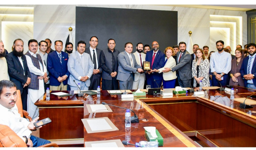 صدر آئی سی سی آئی کا پاکستان بزنس فورم فرانس اینڈ یورپ کے 12 رکنی وفد سے خطاب