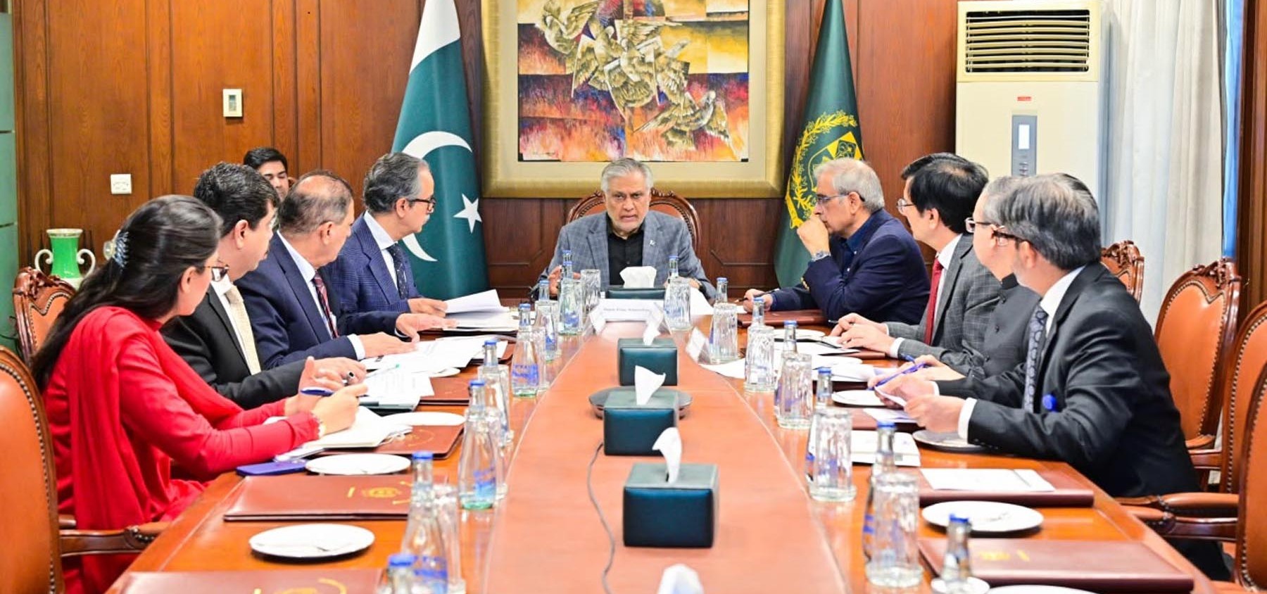 نائب وزیراعظم اسحاق ڈار