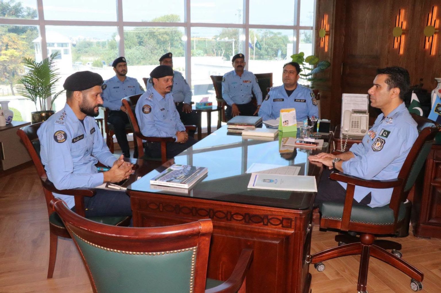 آئی جی اسلام آباد سے ڈی ایس پی سی آئی اے اور ان کی ٹیم کی ملاقات