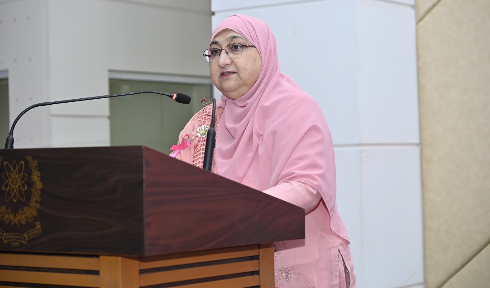 نوری ہسپتال میں چھاتی کے سرطان بارے آگاہی سیمینار